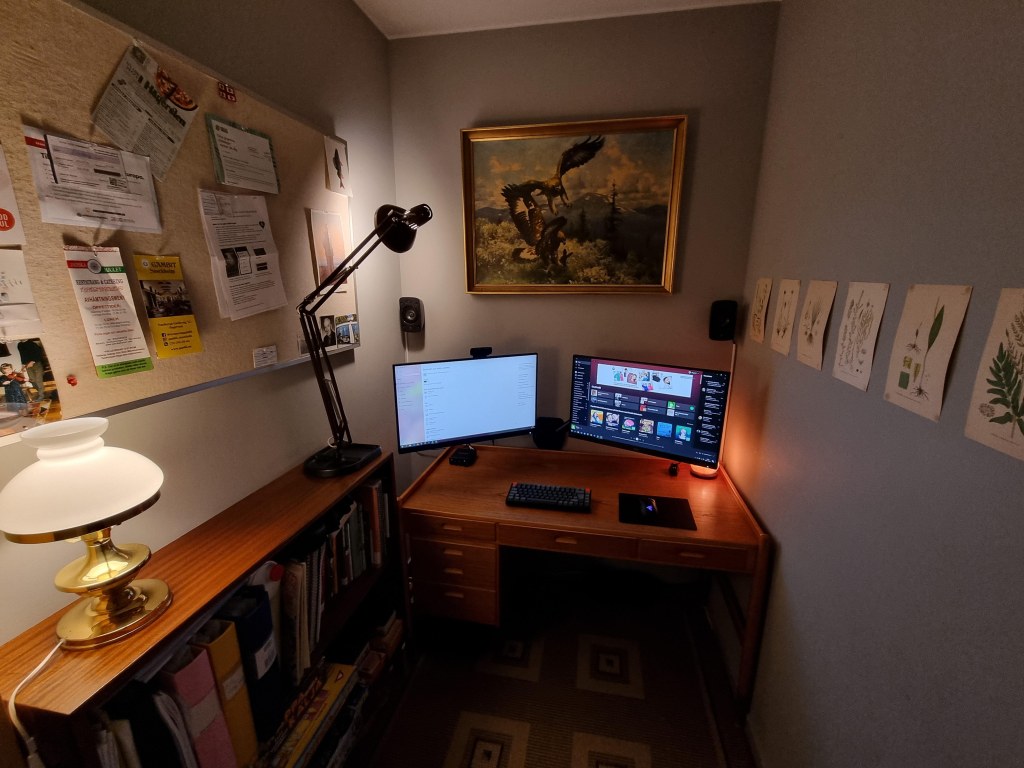 home office design ideas reddit - Transformed my closet into a small home office during the pandemic